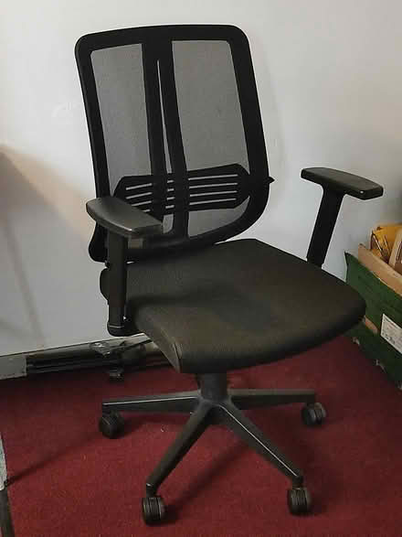 Photo of free Office chair (London EC2A) #1