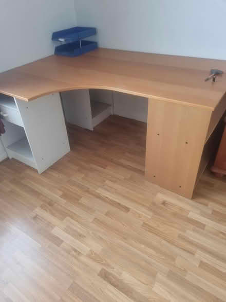 Photo of free Large desk top (W51lf) #1