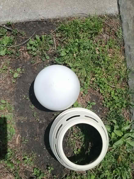 Photo of free Fan Blades & Light With Framings (Yeadon) #4