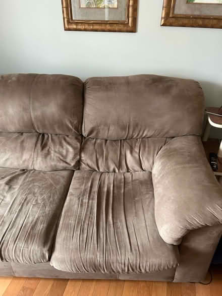 Photo of free 90 inch beige coach (Lindsay Ontario) #3
