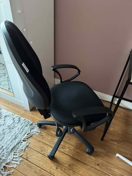 Photo of free Black desk chair (Raynes Park SW20) #3