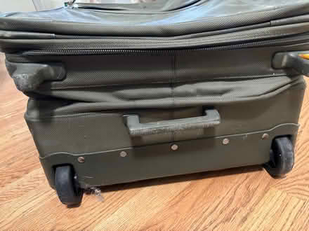 Photo of free rolling expandable suitcase (Glenview) #4