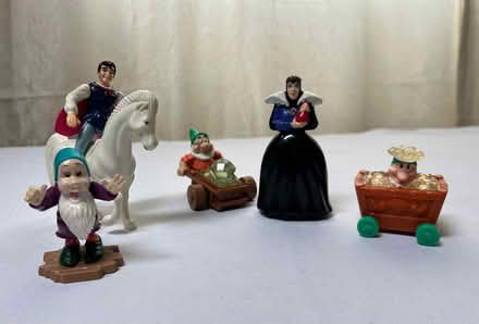 Photo of free Snow White Characters (Tacoma) #1