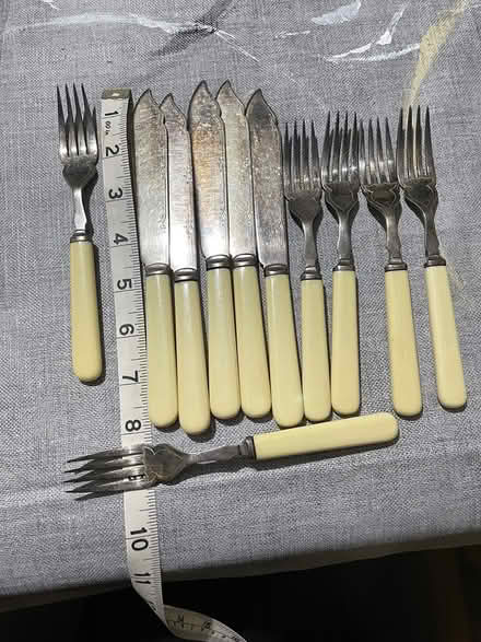 Photo of free Bone handled knives (Mitcham CR4) #2