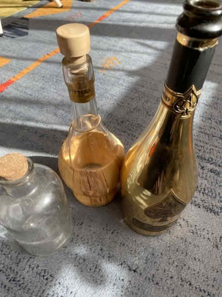 Photo of free Decorative glasses. (Tilekiln TN38) #1