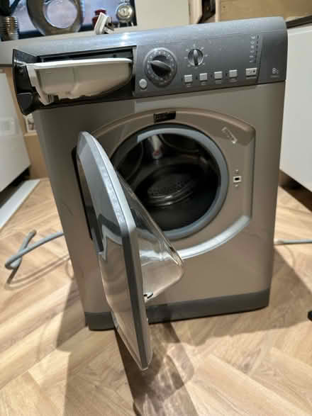 Photo of free Hotpoint Grey washing machine 8kg (Epsom KT18) #4