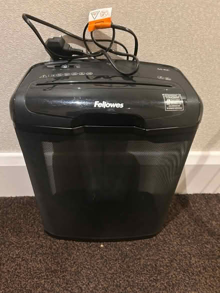 Photo of free Shredder - Fellowes paper shredder (Abingdon-on-Thames OX14) #1