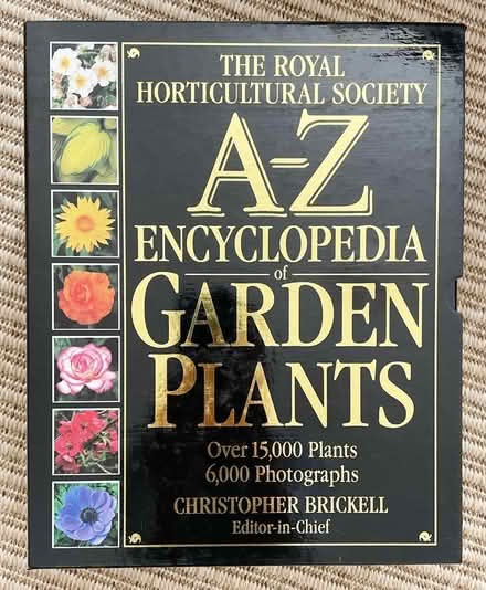 Photo of free RHS encyclopaedia of garden plants (Wallingford OX10) #1