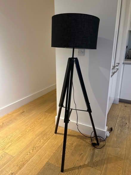 Photo of free black tall lamp (Finsbury Park N7) #1