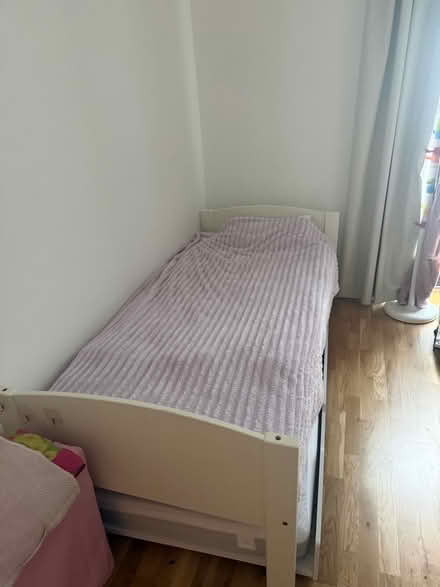Photo of free Single bed with mattress (Belsize Park NW3) #1