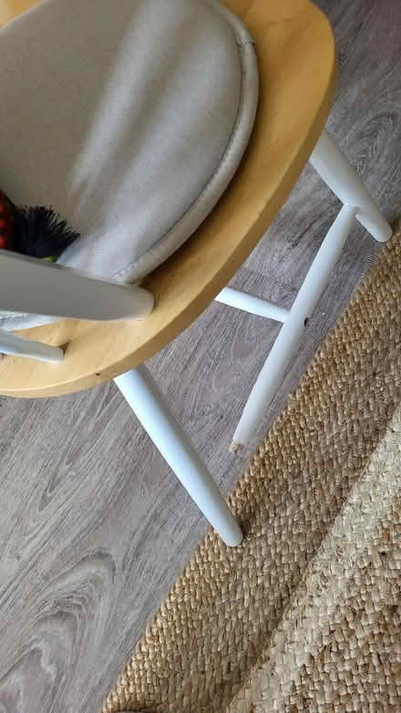 Photo of free Extendable dining table & 4 chairs (Canonbury N1) #4