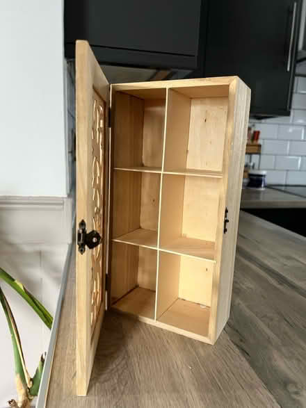 Photo of free Little wooden box (DE11) #2