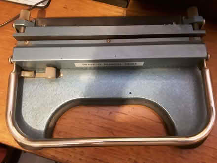 Photo of free Wire Punch Binding Machine and wire binders (Burneside LA8) #1