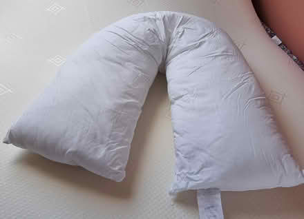 Photo of free V pillow (Oswestry SY11) #1