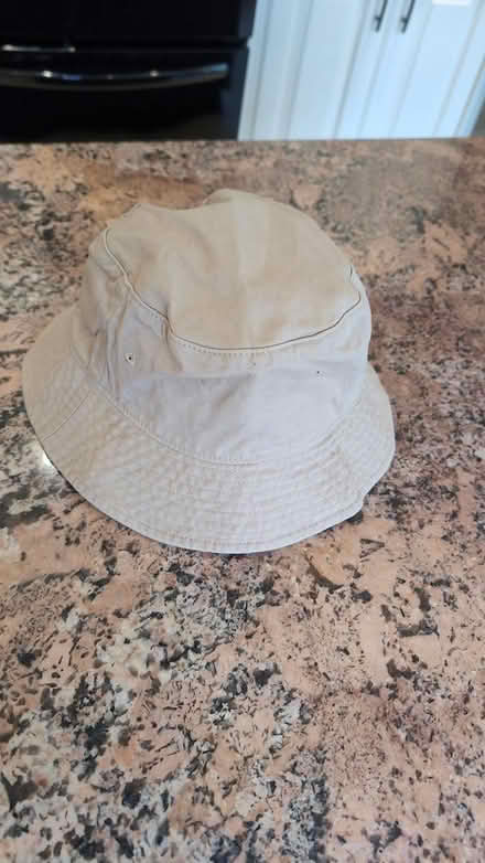 Photo of free Bucket hat (Trafalgar/River Oaks, Oakville) #1