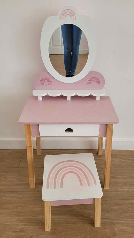 Photo of free Childrens vanity table (Clermiston (EH4)) #1