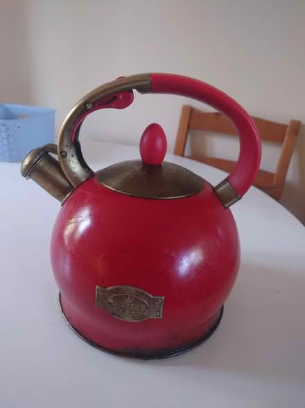Photo of free Red hob top kettle (Cowley OX4) #1