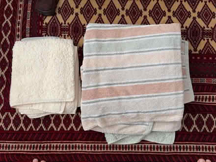 Photo of free Selection of bath towels and handtowels (Rosemount AB25) #1