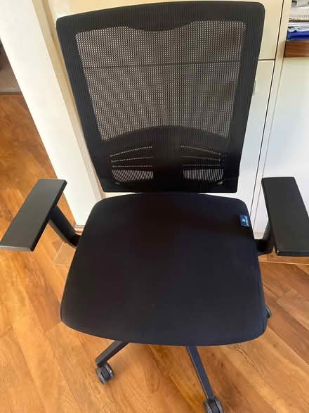 Photo of free Office chair (LU6) #1