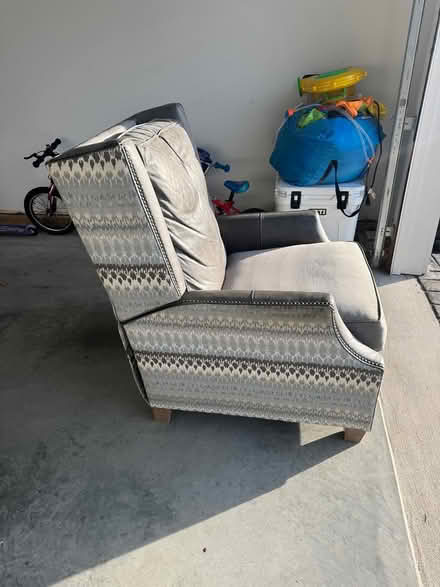 Photo of free Recliner (Midlothian/Powhatan (Robious)) #1