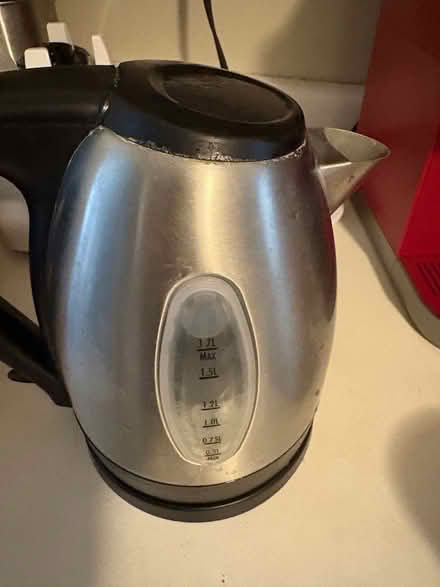 Photo of free Hamilton Beach kettle, works (L5L 5P5) #4