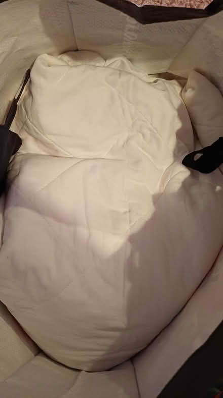 Photo of free Sheets and quilt (Chineham RG24) #4