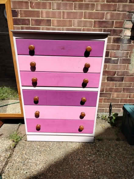 Photo of free Pink chest of drawers (Desborough Island TW17) #1