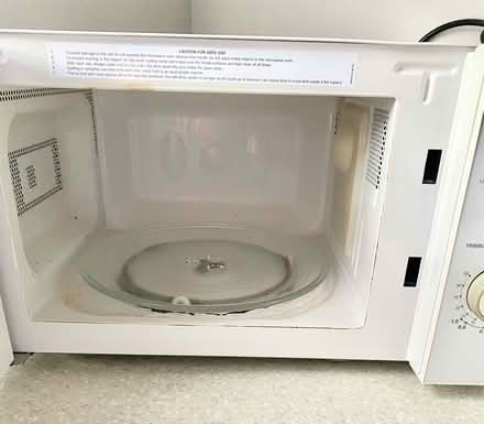 Photo of free Microwave 800W (Tunbridge Wells N. TN1) #2