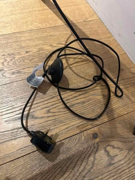 Photo of free black tall lamp (Finsbury Park N7) #2