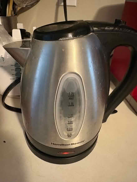 Photo of free Hamilton Beach kettle, works (L5L 5P5) #1