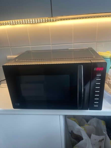 Photo of free Microwave (Forest Gate E7, London) #2