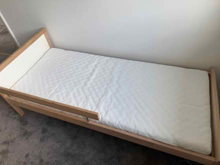 Photo of free IKEA Sniglar toddler bed + mattress, protector fitted sheets (Lickey End B60) #2