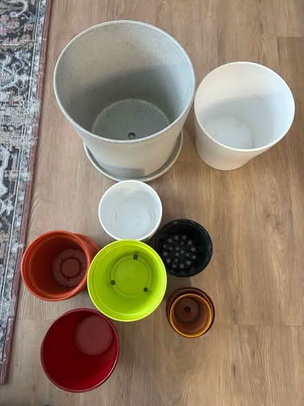 Photo of free Plant Pots (Balham SW12) #2