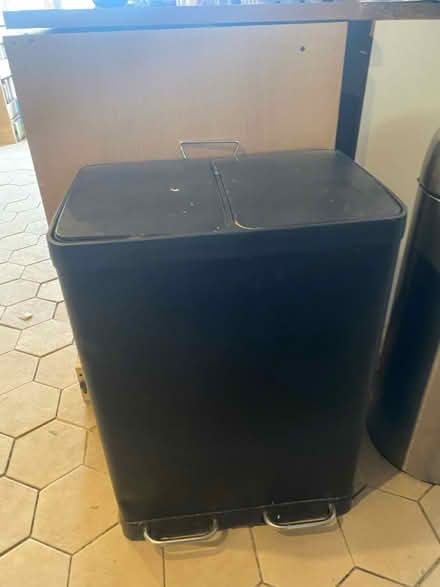 Photo of free Double trash bin (Chingford E4) #1