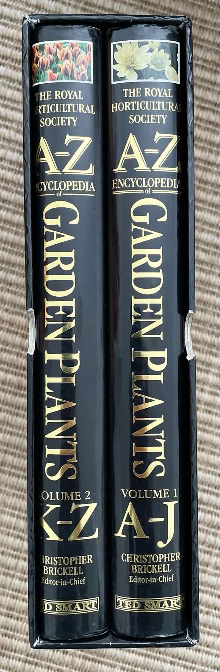 Photo of free RHS encyclopaedia of garden plants (Wallingford OX10) #2