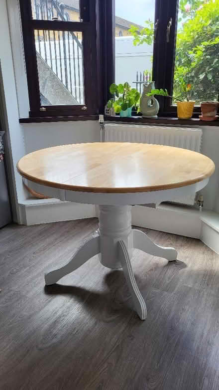 Photo of free Extendable dining table & 4 chairs (Canonbury N1) #1