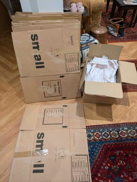 Photo of free > 13 Medium sized packing boxes plus wrapping paper (Merton SW19) #1