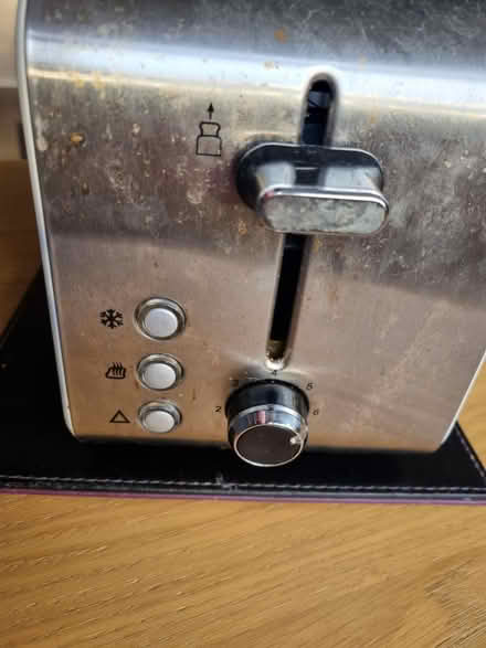 Photo of free Toaster (SE20) #4