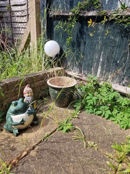 Photo of free Stone planters and terracotta pots and bench (Englefield Green TW20) #3