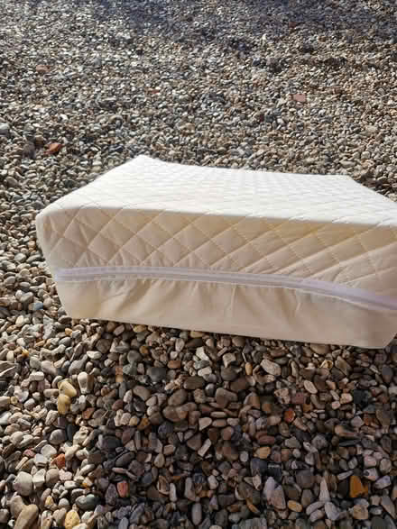 Photo of free Orthopaedic Bed Wedge (Hales NR14) #4