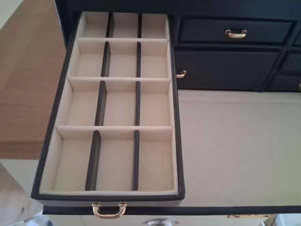 Photo of free Large jewellery box (Gleneagles area, Wboro NN8) #3
