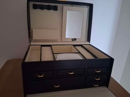 Photo of free Large jewellery box (Gleneagles area, Wboro NN8) #1