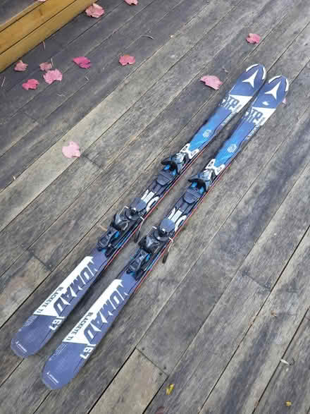 Photo of free Atomic Skis (Ivanhoe) #1