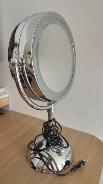 Photo of free Light-up make-up mirror (Lewisham SE13) #1