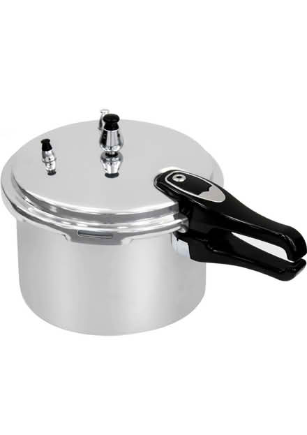 Photo of Large old saucepan/pressure cooker (Riverside B98) #1