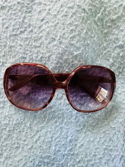 Photo of free Sun Glasses (Heritage District, Sunnyvale) #2