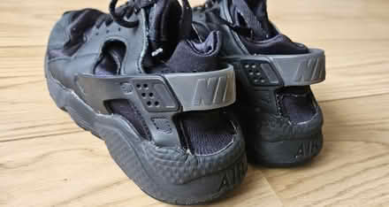 Photo of free nike huarache trainers uk4 (Hoddesdon EN11) #2