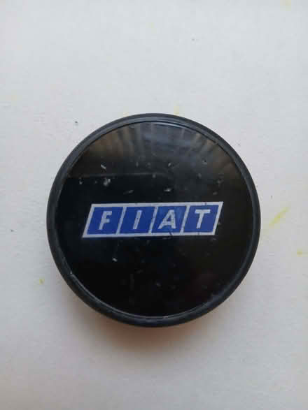 Photo of free Fiat wheel centre cap (Marlow Bottom SL7) #1