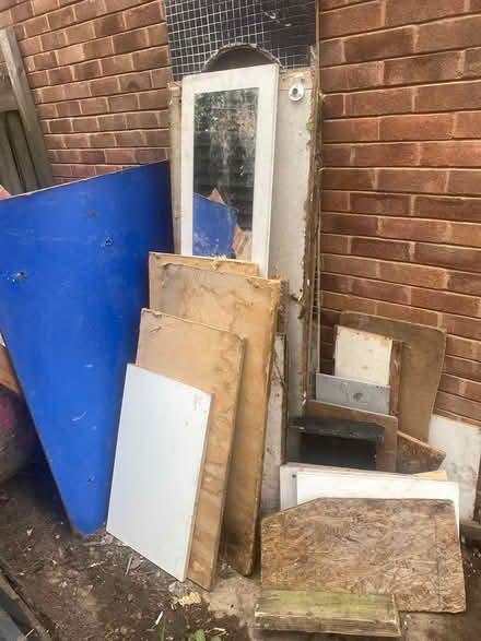 Photo of free Scrap wood (LE2 glen parva) #3