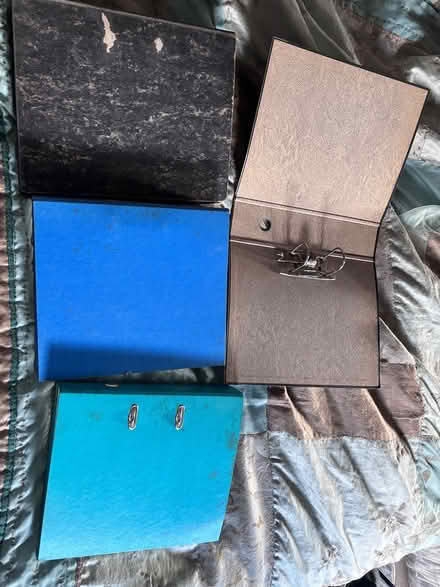 Photo of free 4 x A4 lever arch files (Gosport town PO12) #1
